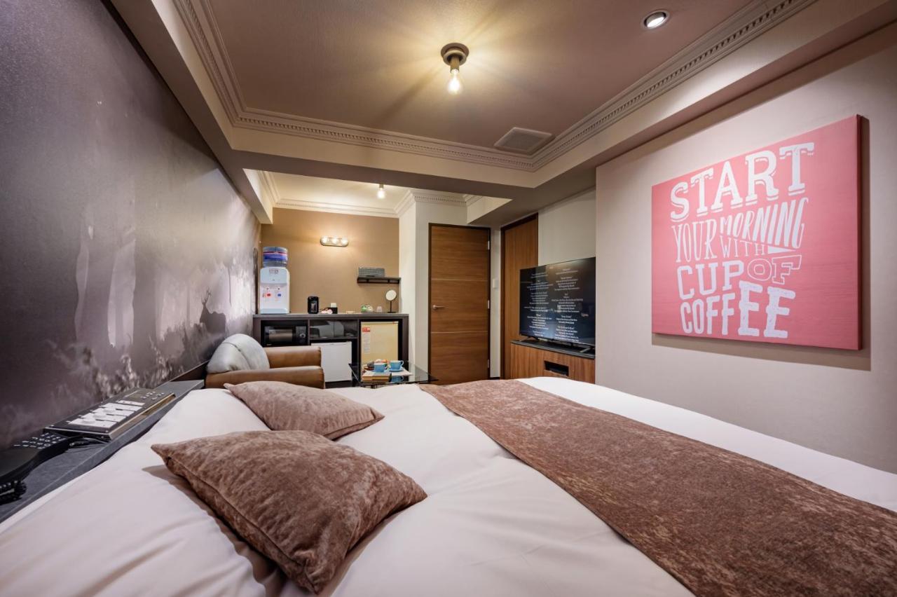 Hotel Will Base 旧chambery (Adults Only) Йокогама Екстер'єр фото